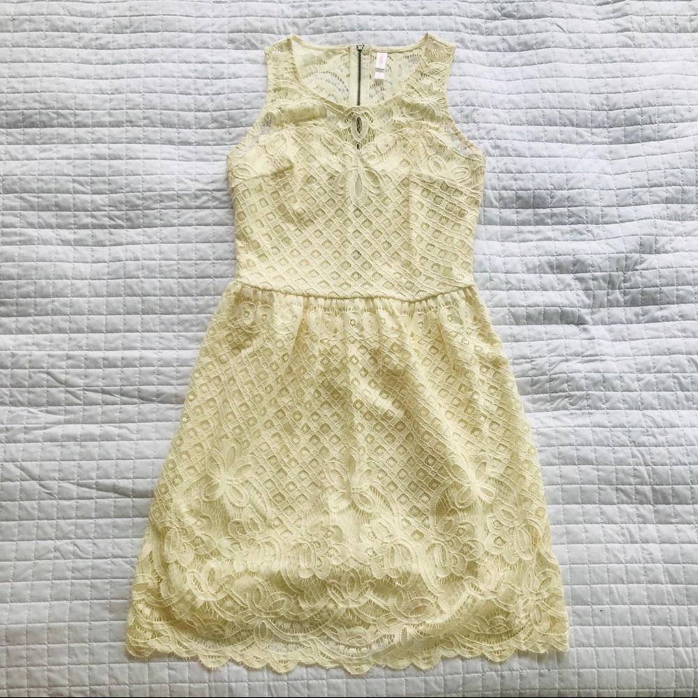 🔥3 for $25 🔥 Off-White Lace Dress, Size S